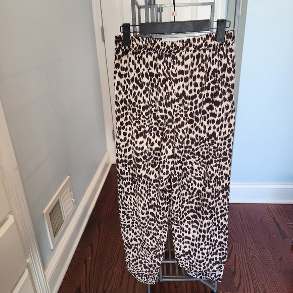 Boutique Cheetah Joggers NWT - Picture 3 of 4